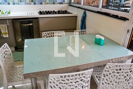 Casa à venda com 288m², 3 quartos e 4 vagas