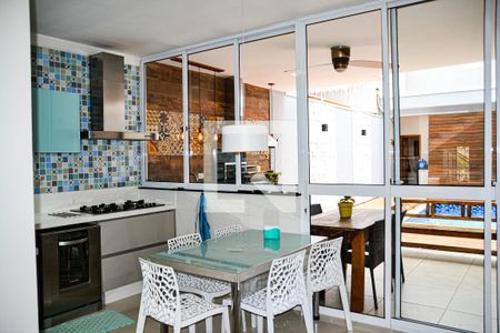 Casa à venda com 288m², 3 quartos e 4 vagas