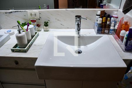 Casa à venda com 288m², 3 quartos e 4 vagas