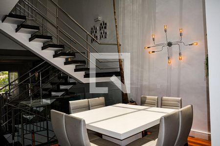 Casa à venda com 288m², 3 quartos e 4 vagas