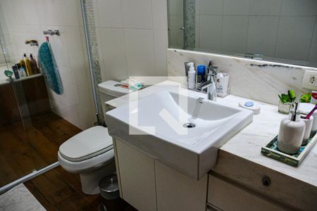 Casa à venda com 288m², 3 quartos e 4 vagas