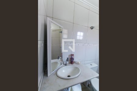 Casa à venda com 144m², 3 quartos e 1 vaga Casa à venda com 144m², 3 quartos e 1 vagaBanheiro