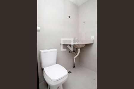 Banheiro de kitnet/studio à venda com 1 quarto, 37m² em Petrópolis, Porto Alegre