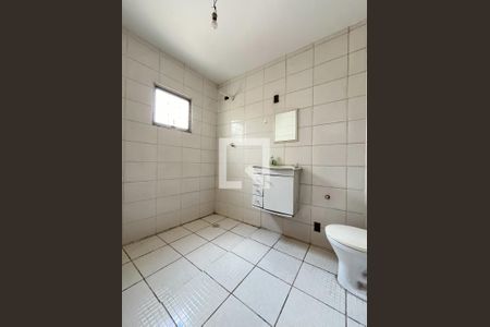 Casa à venda com 330m², 3 quartos e 3 vagasBanheiro da Suíte 1