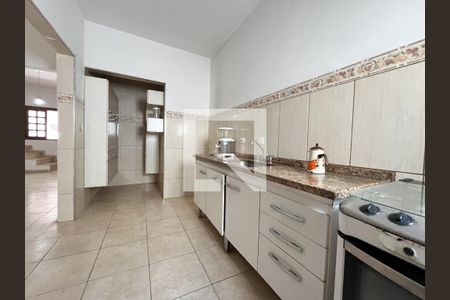 Casa à venda com 330m², 3 quartos e 3 vagasCozinha