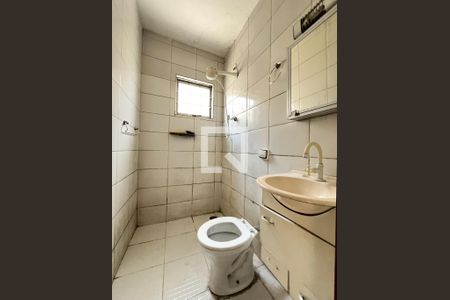 Casa à venda com 330m², 3 quartos e 3 vagasBanheiro da Suíte 2