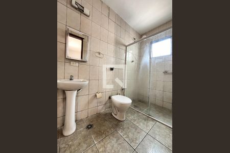 Casa à venda com 330m², 3 quartos e 3 vagasBanheiro da Suíte 3