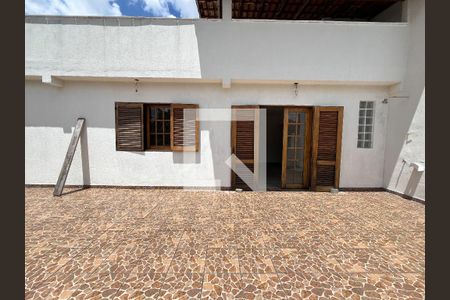 Casa à venda com 330m², 3 quartos e 3 vagasSacada