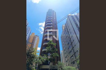Apartamento para alugar com 178m², 3 quartos e 3 vagasFachada
