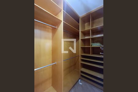 Apartamento para alugar com 178m², 3 quartos e 3 vagasSuíte 3 - Closet