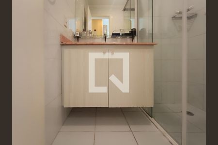 Apartamento para alugar com 178m², 3 quartos e 3 vagasBanheiro da Suíte 1