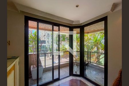 Apartamento para alugar com 178m², 3 quartos e 3 vagasVaranda da Sala