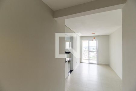 Hall de entrada de apartamento para alugar com 3 quartos, 70m² em Jardim Tupanci, Barueri