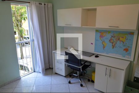 Casa de condomínio à venda com 120m², 4 quartos e 2 vagasQuarto 3