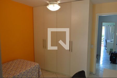 Casa de condomínio à venda com 120m², 4 quartos e 2 vagasQuarto 4