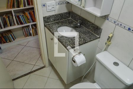 Casa de condomínio à venda com 120m², 4 quartos e 2 vagasBanheiro 3