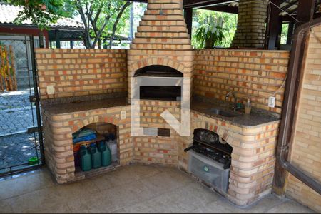 Casa de condomínio à venda com 120m², 4 quartos e 2 vagasÁrea Gourmet