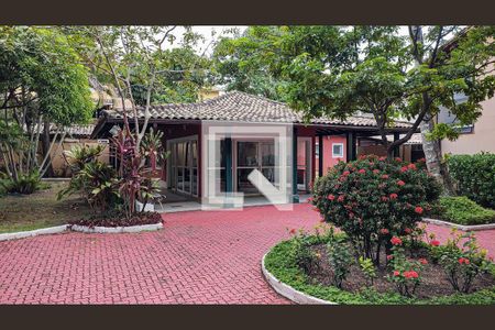 Casa de condomínio à venda com 120m², 4 quartos e 2 vagasÁrea comum - Salão de festas 1