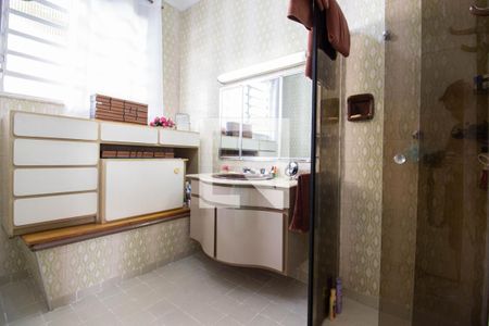 Casa à venda com 950m², 5 quartos e 4 vagasBanheiro