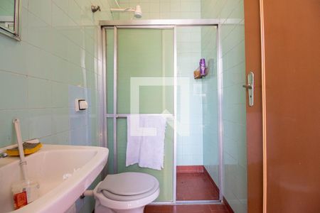 Casa à venda com 950m², 5 quartos e 4 vagasBanheiro de serviço