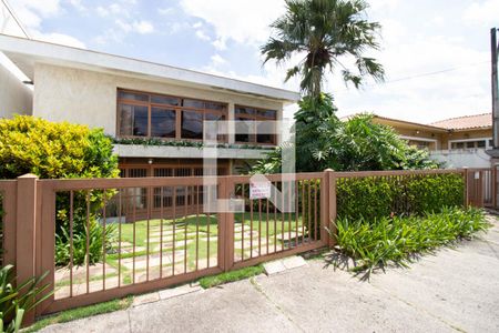 Casa à venda com 950m², 5 quartos e 4 vagasFachada da Casa