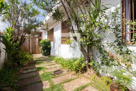 Casa à venda com 950m², 5 quartos e 4 vagasQuintal - Jardim