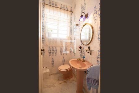 Casa à venda com 950m², 5 quartos e 4 vagasLavabo