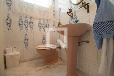 Casa à venda com 950m², 5 quartos e 4 vagasLavabo