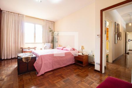 Casa à venda com 950m², 5 quartos e 4 vagasSuíte