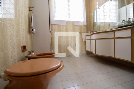 Casa à venda com 950m², 5 quartos e 4 vagasBanheiro da Suíte