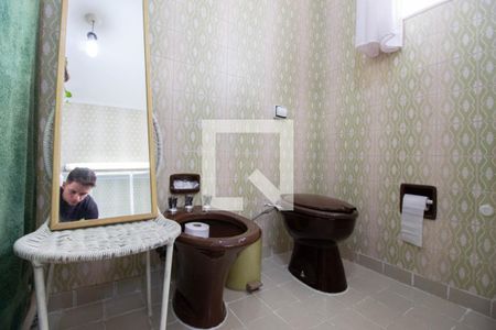 Casa à venda com 950m², 5 quartos e 4 vagasBanheiro