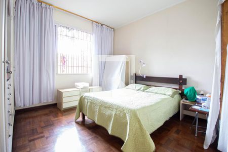 Casa à venda com 950m², 5 quartos e 4 vagasQuarto 2