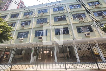 Apartamento à venda com 62m², 2 quartos e 1 vaga Apartamento à venda com 62m², 2 quartos e 1 vagaFachad