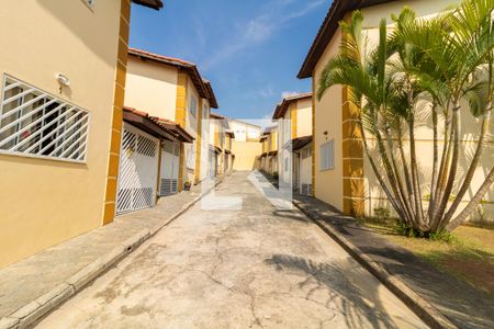 Casa de condomínio para alugar com 76m², 2 quartos e 1 vagaÁrea comum