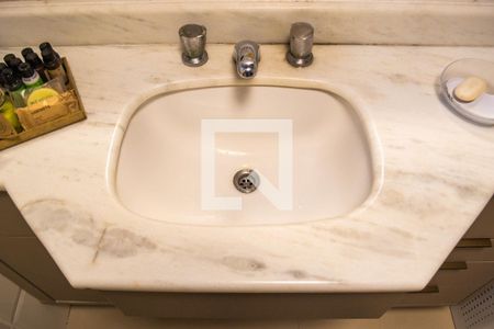 Casa à venda com 171m², 3 quartos e 3 vagasBanheiro 2