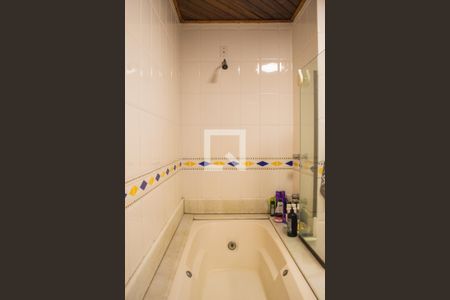 Casa à venda com 171m², 3 quartos e 3 vagasBanheiro 2