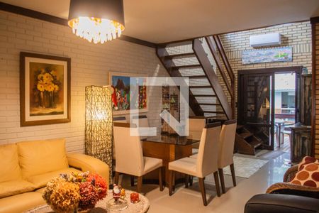 Sala de casa à venda com 3 quartos, 171m² em Santa Tereza, Porto Alegre