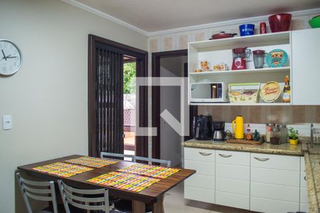 Casa à venda com 171m², 3 quartos e 3 vagasCozinha