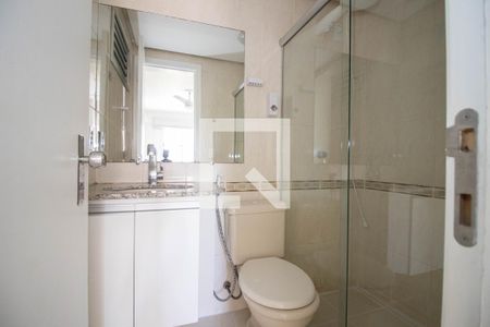 Apartamento para alugar com 55m², 2 quartos e 1 vaga Apartamento para alugar com 55m², 2 quartos e 1 vagaBanheiro da Suíte