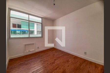 Apartamento à venda com 139m², 3 quartos e 2 vagasQuarto 2