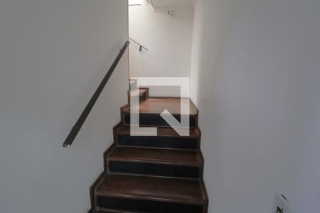 Escada de casa à venda com 3 quartos, 280m² em Vila Arriete, São Paulo