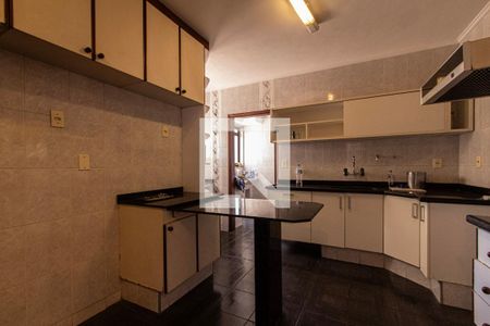 Apartamento para alugar com 154m², 3 quartos e sem vaga Apartamento para alugar com 154m², 3 quartos e sem vagaCozinha