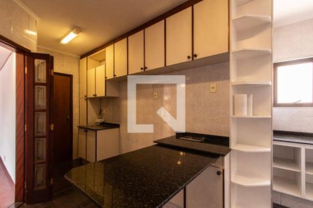 Apartamento para alugar com 154m², 3 quartos e sem vaga Apartamento para alugar com 154m², 3 quartos e sem vagaCozinha