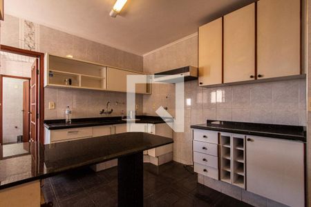 Apartamento para alugar com 154m², 3 quartos e sem vaga Apartamento para alugar com 154m², 3 quartos e sem vagaCozinha