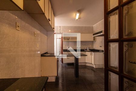 Apartamento para alugar com 154m², 3 quartos e sem vaga Apartamento para alugar com 154m², 3 quartos e sem vagaCozinha