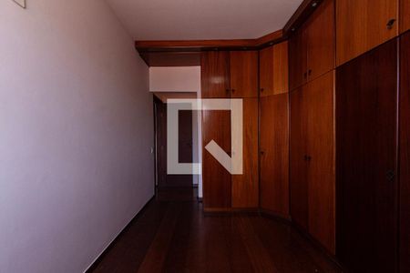 Apartamento para alugar com 154m², 3 quartos e sem vaga