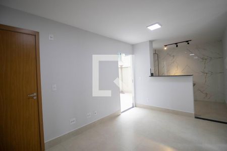 Sala de apartamento para alugar com 2 quartos, 48m² em Setor Parque Tremendão, Goiânia