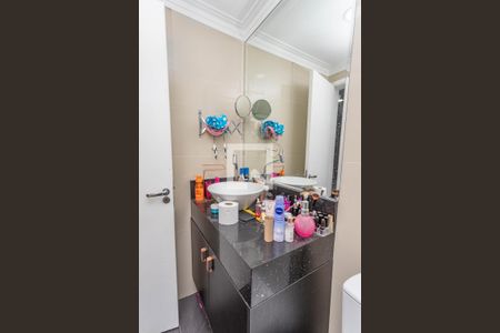 Apartamento à venda com 80m², 3 quartos e 2 vagasBanheiro da suíte