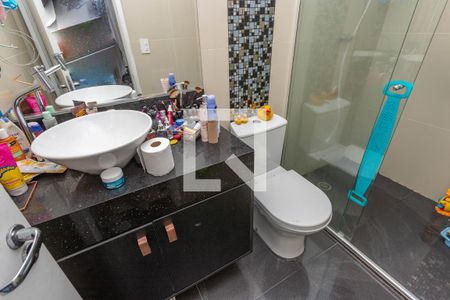 Apartamento à venda com 80m², 3 quartos e 2 vagasBanheiro da suíte