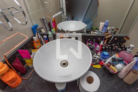 Apartamento à venda com 80m², 3 quartos e 2 vagasBanheiro da suíte